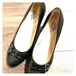 Life Stride Dress Shoes